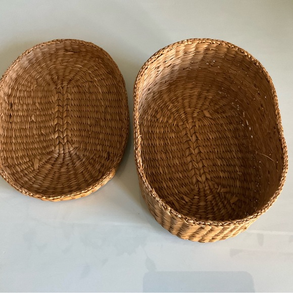 Vintage Sweetgrass Oval Lidded Basket - Picture 6 of 8